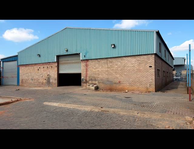 750M² WAREHOUSE TO LET IN ROSSLYN